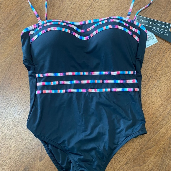 Bathing/swim suit - Picture 1 of 3